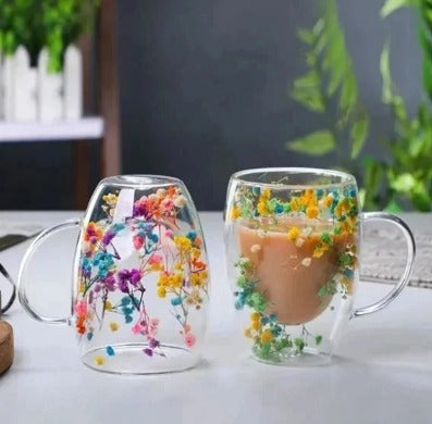 Aesthetic Double-Wall Glass Cup with Dried Flowers – Premium Drinkware
