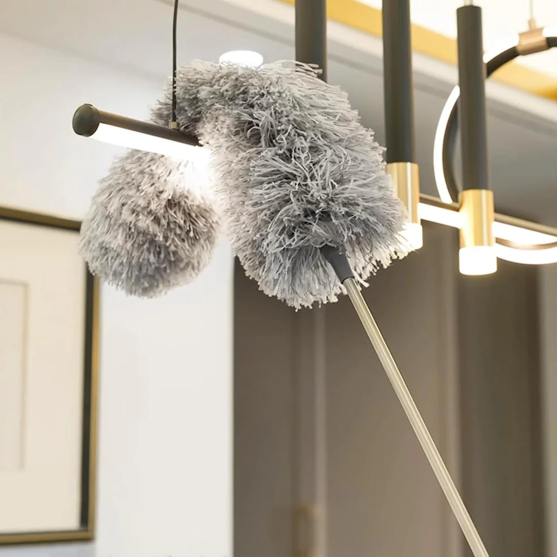 100 Inch Adjustable Microfiber Dusting Brush